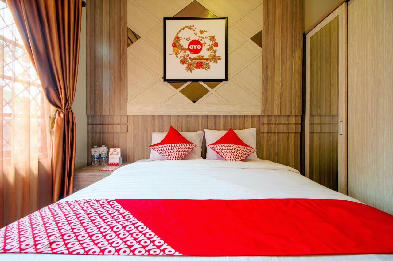 Oyo 1195 The Doctor'S Guest House Syariah Kejayan Екстер'єр фото