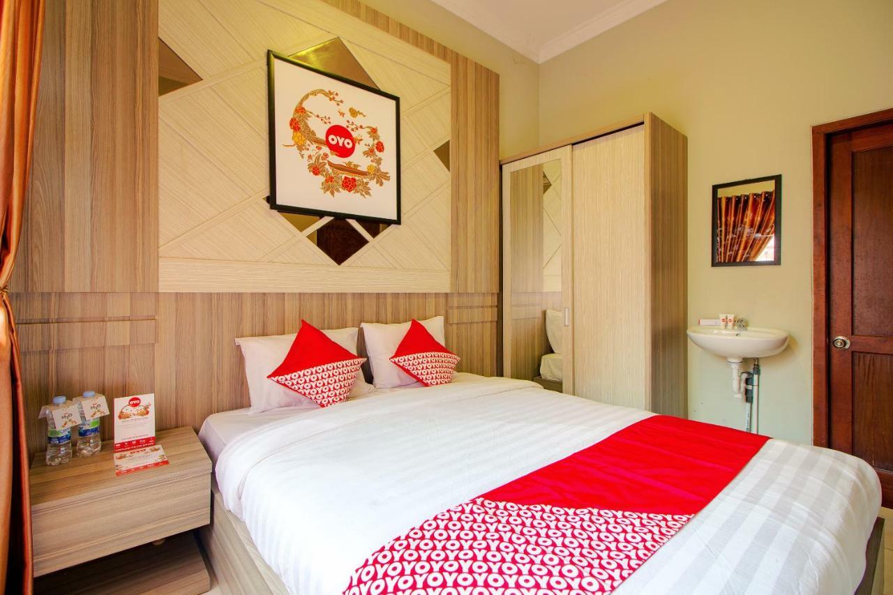 Oyo 1195 The Doctor'S Guest House Syariah Kejayan Екстер'єр фото